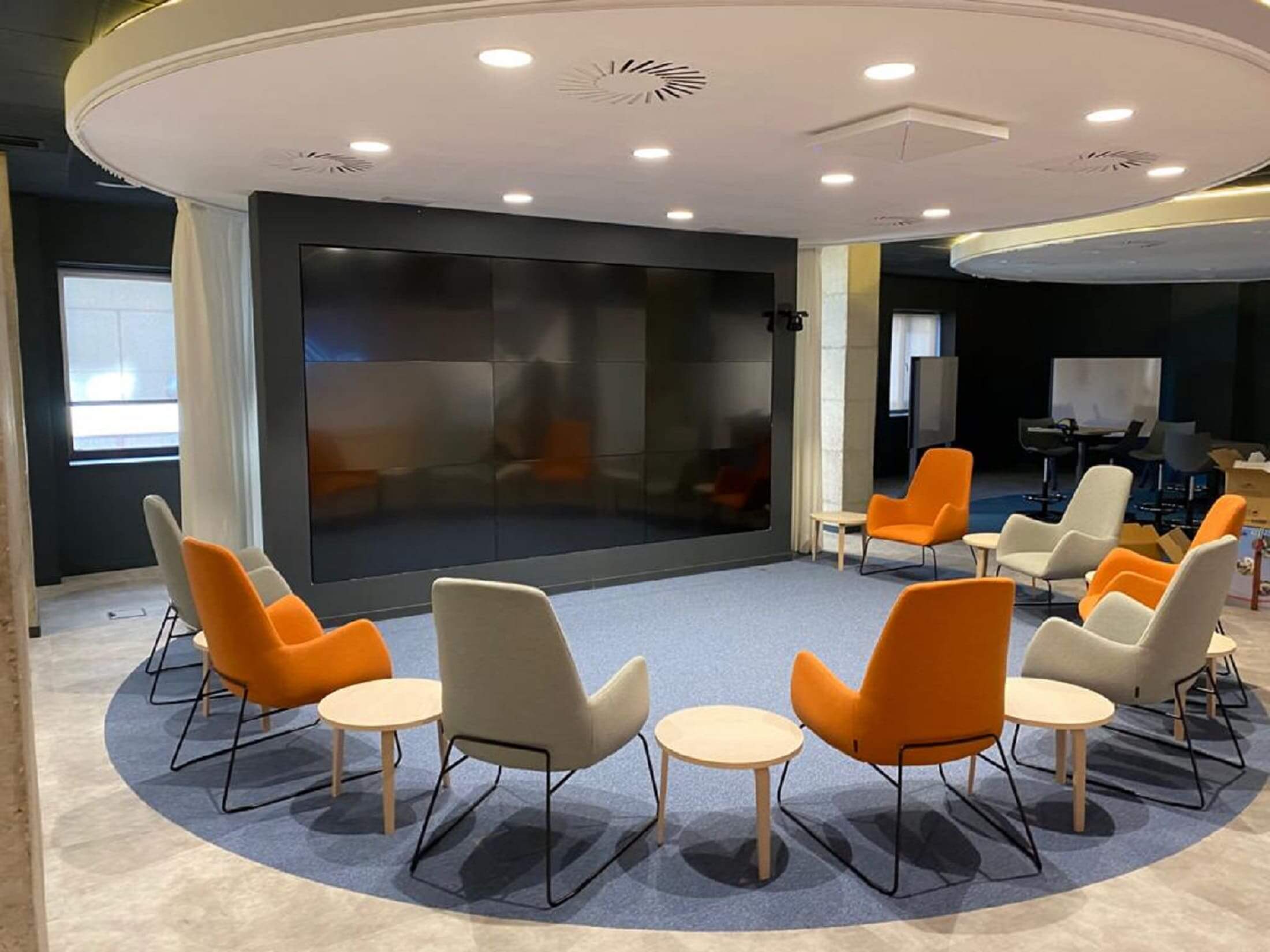 Soluciones Audiovisuales Videowall Lateral